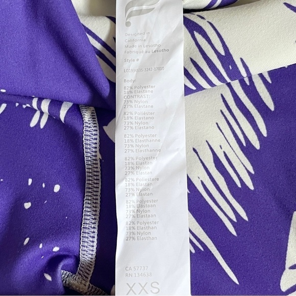 Fabletics Oasis Leggings XXS Purple Palm Print PureLuxe 7/8 High Waisted NWT - Picture 10 of 11